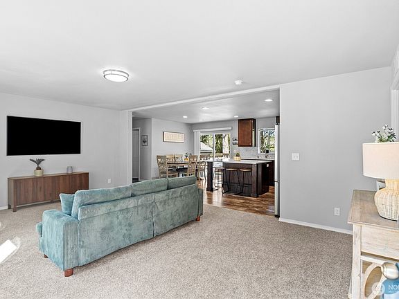 3rd image of 4625 147th Avenue NE