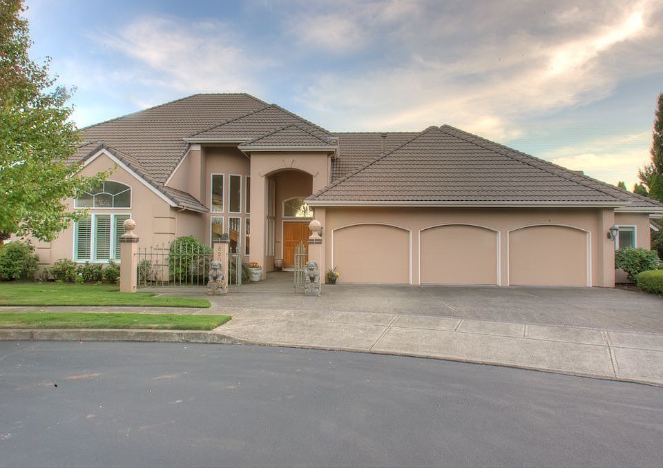 1st image of 8201 SE Lieser Point Dr