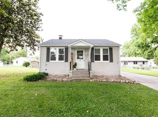 49 W Oak St, Mascoutah, IL