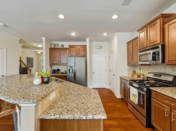 1043 Skies Ln, Durham, NC 27703