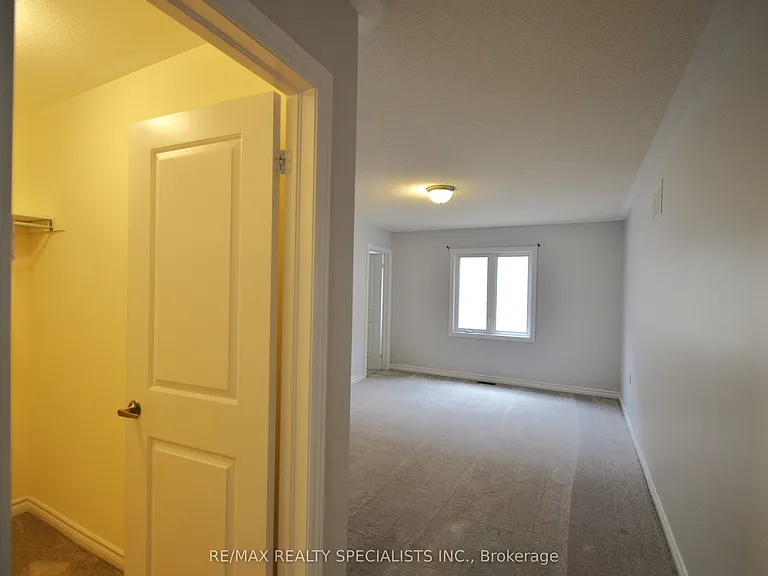 74 Dotchson Ave — Photo 35