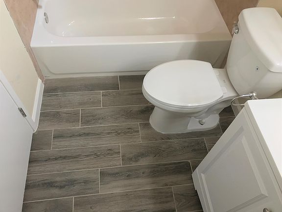 4th image of 1729 W Avenue J15 APT 5
