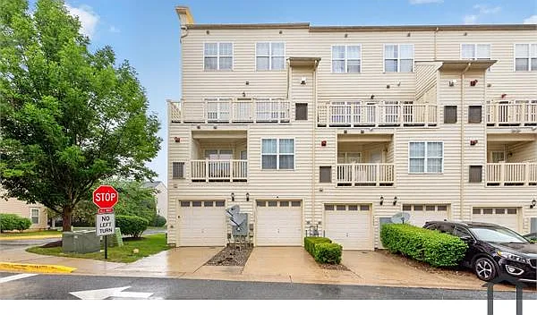 1797B Wheyfield Dr — Photo 2