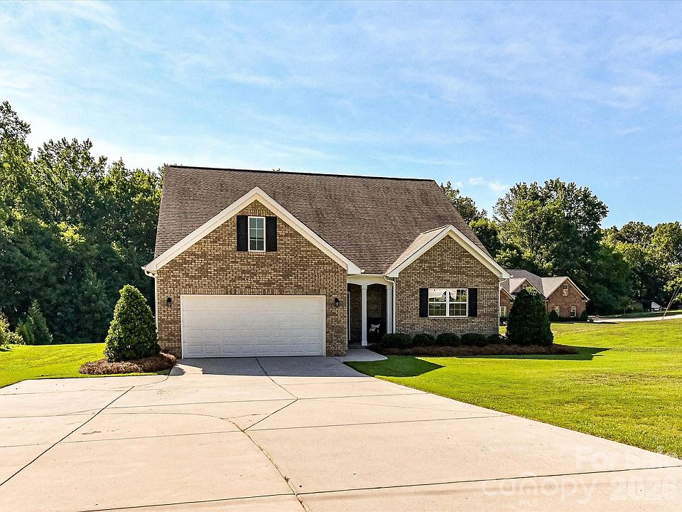 1st image of 5912 Sikes Mill Rd