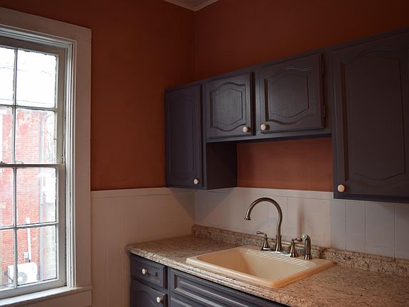 4th image of 298 Livingston St #4