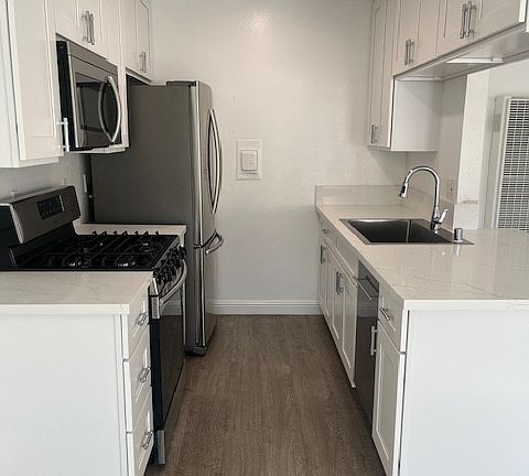 2nd image of 441 W Burchett St #1B-1Ba-605Sqft
