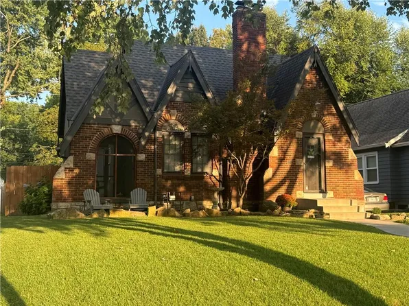7559 Grand Ave, Kansas City, MO 64114