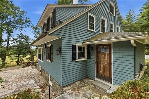 24 Hildreth St