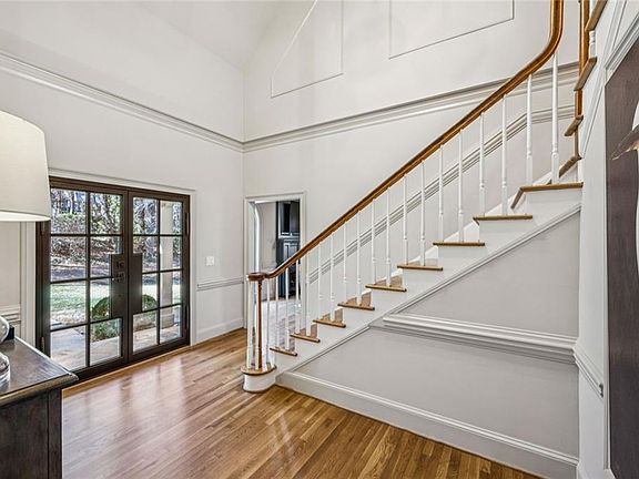 4th image of 4575 Jett Rd