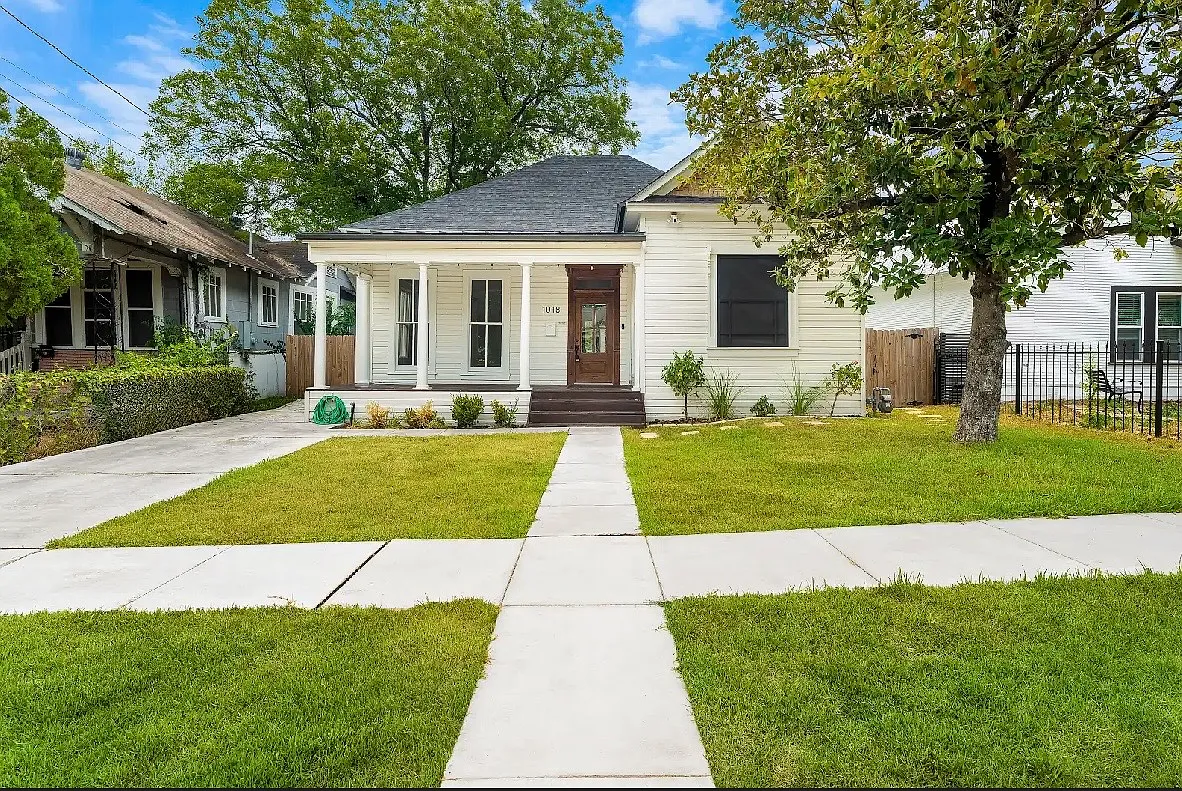 3 bed, 1675 sqft, $2,300 — Photo 1