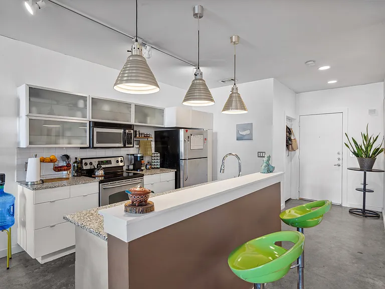 1111 S Akard St #210 — Photo 8