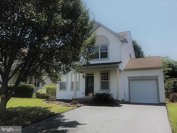 2nd image of 10 Maureen Way