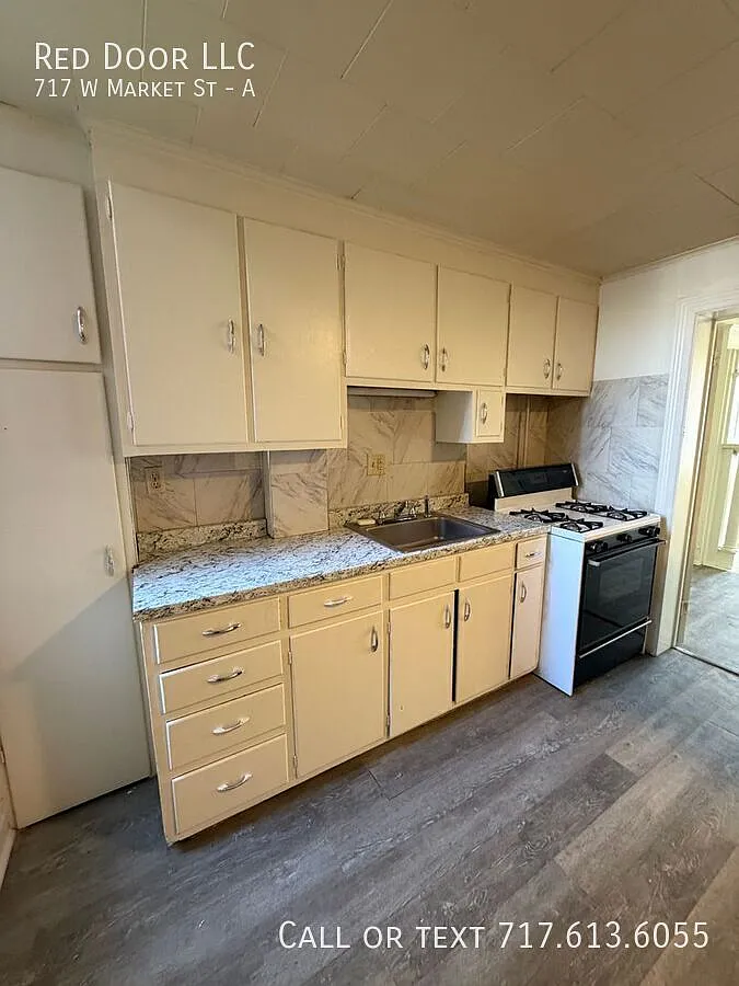 Section 8 - Studio Apartment in York! — Photo 4