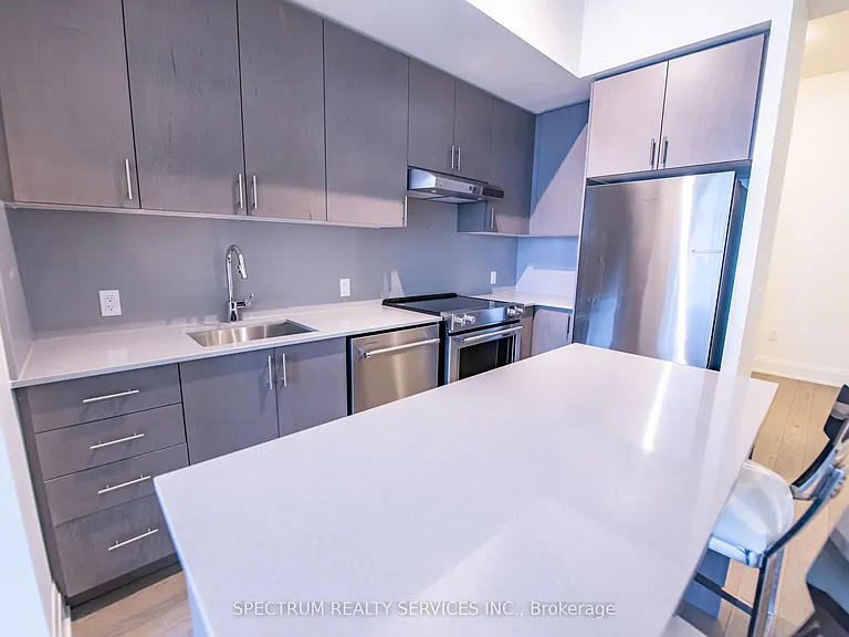 9000 Jane St #Penthouse 119 — Photo 15