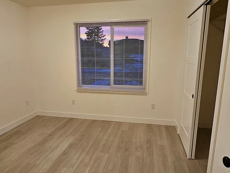 1803 Pacific Ave N #1 — Photo 11
