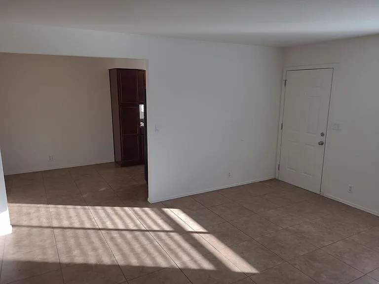 926 & 934 W 8th Pl — Photo 23