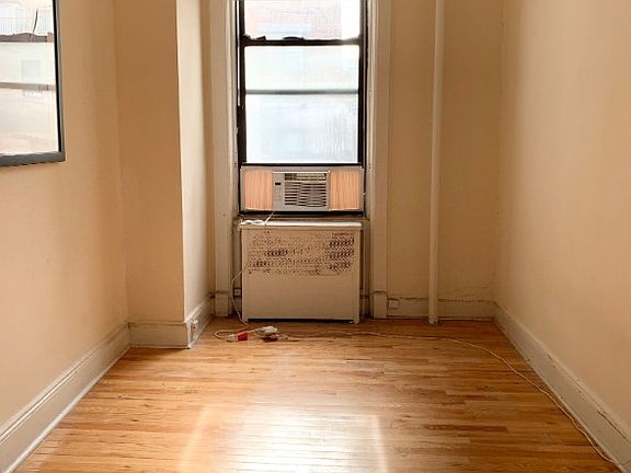 5th image of 14 E 80th St APT 5B