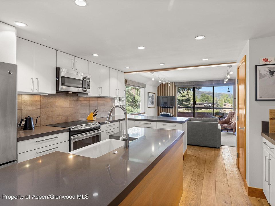 1st image of 1221 Vine St #1221