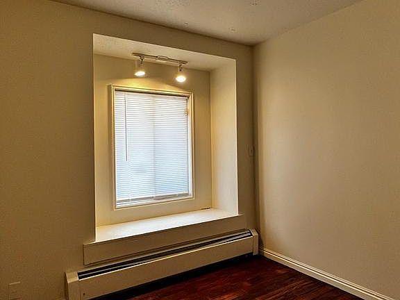 5th image of 6049 S Highland Dr