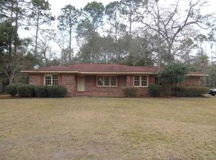 606 S Wayne St, Jesup, GA 31546