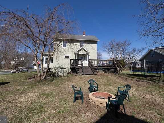 5th image of 1901 Lincoln Ave