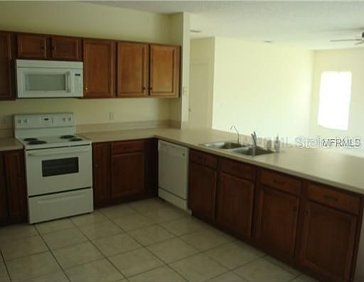 2nd image of 548 Kilimanjaro Dr