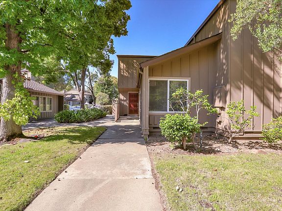 2nd image of 217 Charter Oaks Cir