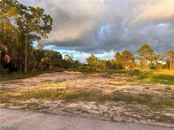 2914 Elaine Ave N, Lehigh Acres, FL 33971