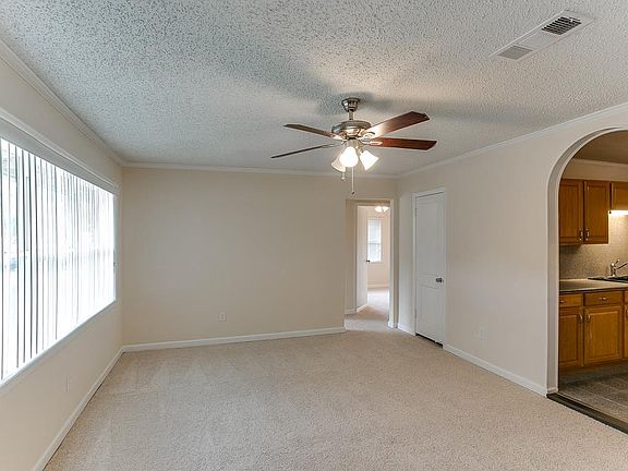 3rd image of 2122 Mulberry Ln