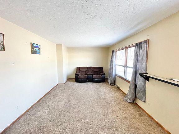 5th image of 215 N Swain St