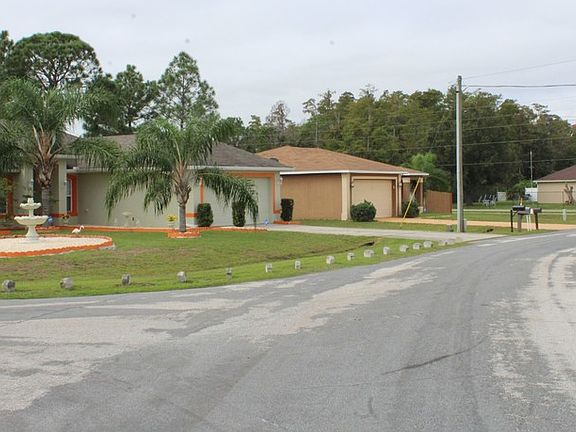 4th image of 6 Peterlee Ct