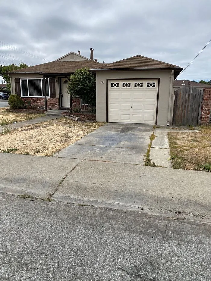 1212 Devonshire Ave photo 1