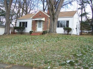 1215 Belleflower Rd, Akron, OH 44307