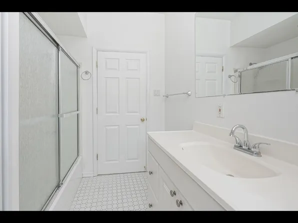 2501 S 10th St #1, Philadelphia, PA 19148