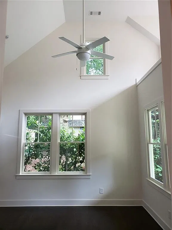 2 bed, 2.0 bath, 750 sqft, $2,800 — Photo 2