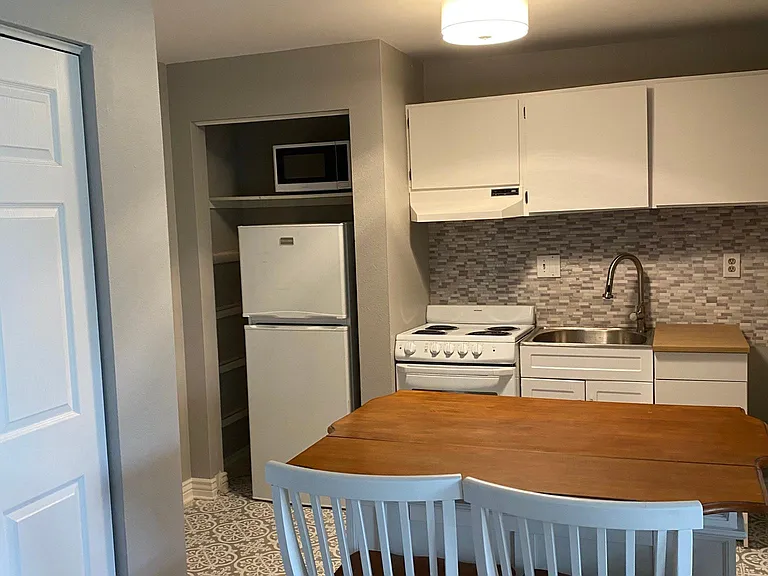 2101 S Josephine St #206 — Photo 8
