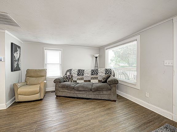 5th image of 601 S Mickley Ave