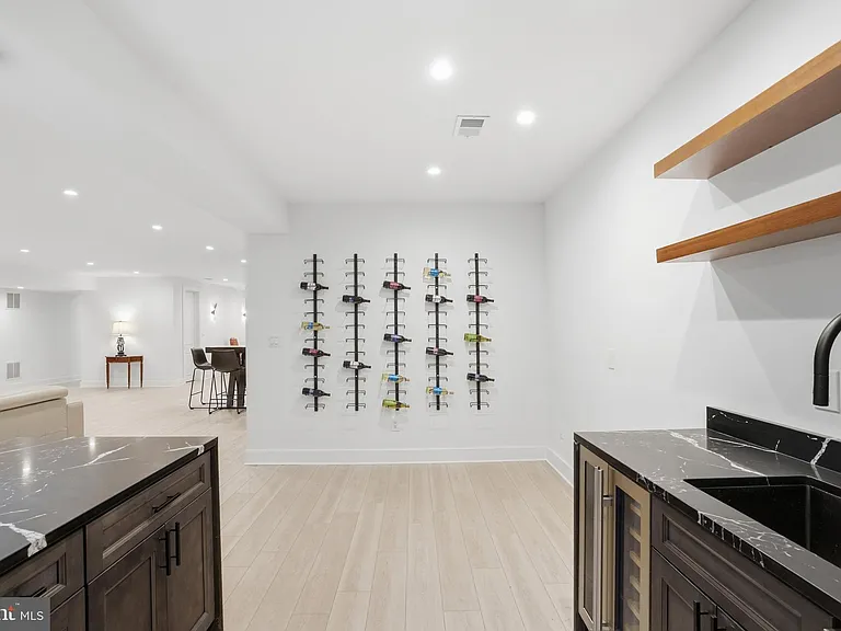 1513 Oakview Dr — Photo 80