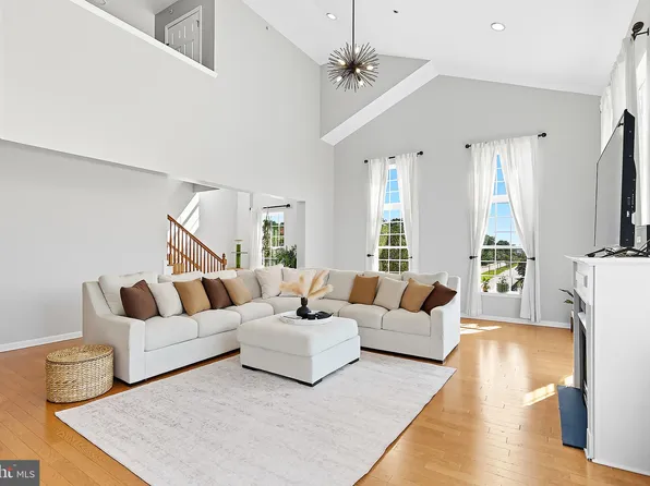 3 Bryce Ln, Manahawkin, NJ 08050