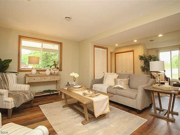 5th image of 3810 Farm Ave