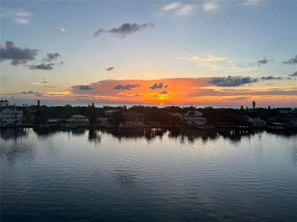 736 Island Way APT 705, Clearwater, FL 33767