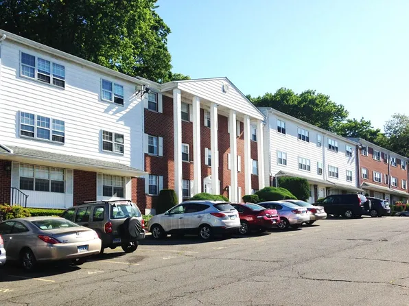 50 Greenhouse Rd Unit 34A, Bridgeport, CT 06606