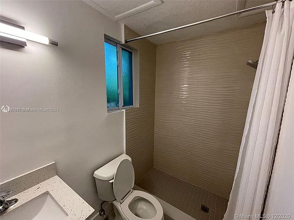 3rd image of 1652 Madison St APT 1