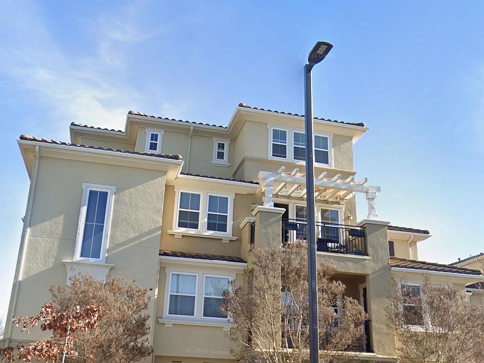 1st image of 4422 Fitzwilliam St