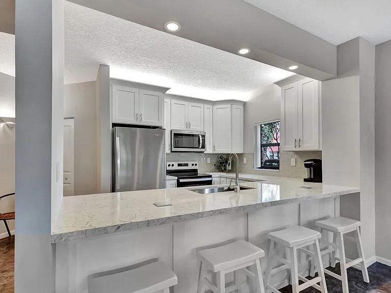 300 Uno Lago Dr #101 — Photo 14