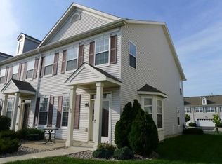 1690 Liberty Cir, Shakopee, MN 55379