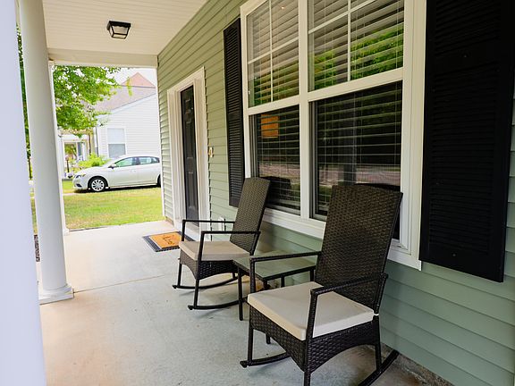 4th image of 305 Harriswood Ln