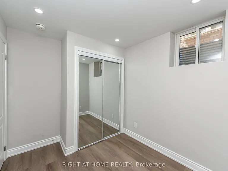 82 Elmcrest Dr — Photo 17