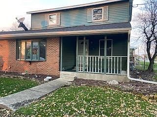 2nd image of 305 N Lincoln St