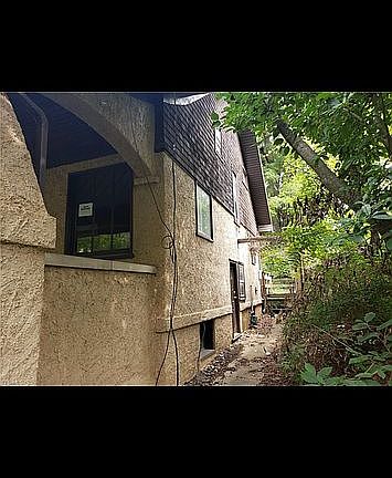 4th image of 832 2nd St